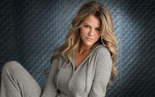 [49+] Brooklyn Decker Wallpaper Photo Gallery on WallpaperSafari