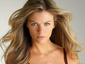 Free download Brooklyn Decker High quality wallpaper size 1024x768 of