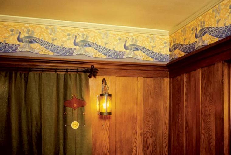 Free download Weekend Makeover Install a Wallpaper Frieze Old House
