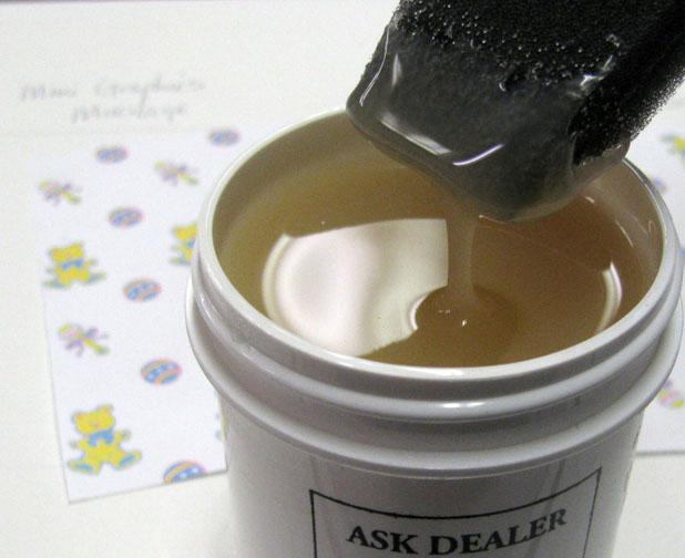 How to make a quick dollhouse picture frame using a tissue box pattern