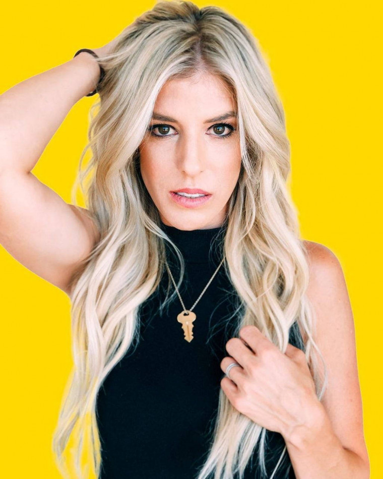 🔥 [70+] Famous Tiktokers Wallpapers | WallpaperSafari