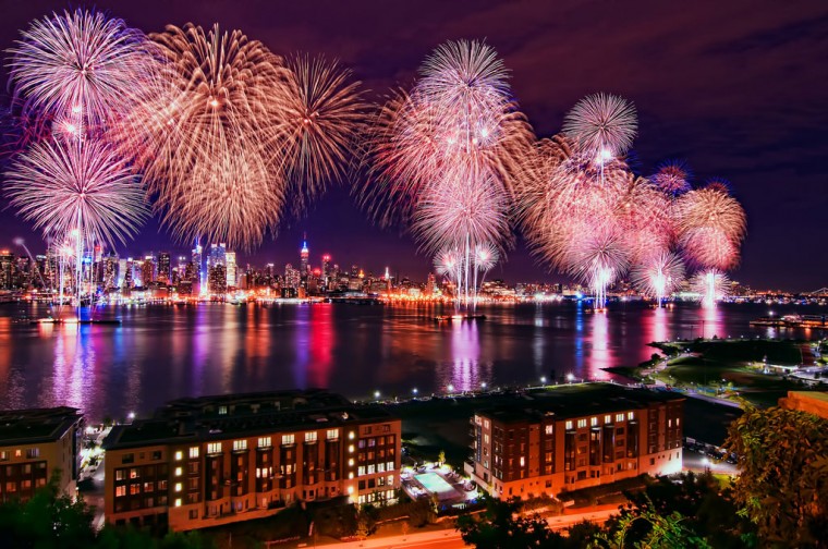 4th of july fireworks toronto