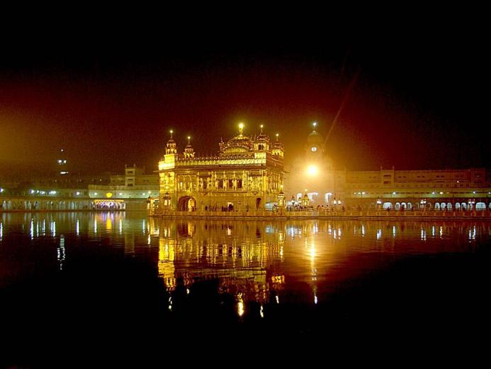 Free download Golden Temple Wallpaper for PC Download [1366x768] for