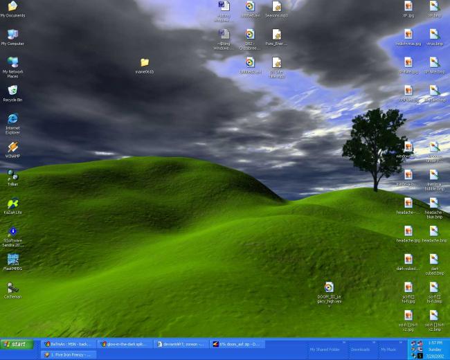 Free download Windows XP Bliss Desktop Location Before After [1024x768