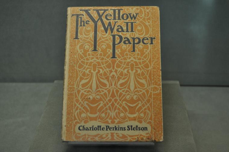 free-download-the-yellow-wallpaper-top-shelf-book-1024x1024-for-your