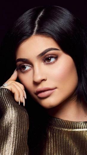 Featured image of post Iphone Kylie Jenner Hintergrundbild : In two years kylie jenner has gone from socialite to the head of a leading cosmetics brand.