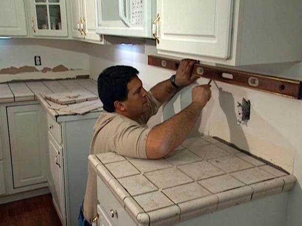 can you put a tile backsplash on drywall
