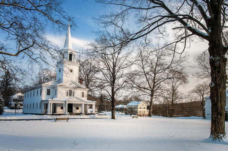 free-download-vermonts-jenne-farm-in-winter-new-england-photography