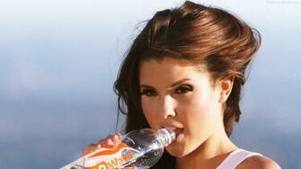 Amanda Cerny Wallpaper HD Background Baltana