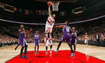 Damian Lillard With A Huge Crunch Time Dunk Vs Sacramento Video