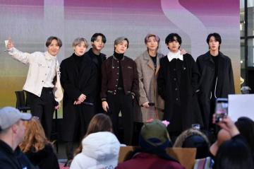Bts And Coldplay Team Up For Arena Ready New Single My Universe