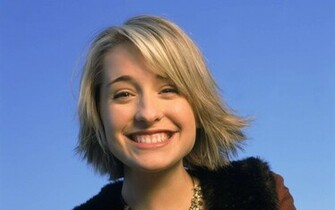 Allison Mack Wallpaper Hq
