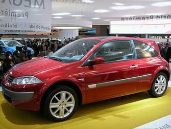 Renault Megane Ii Hatch Desktop Wallpaper For