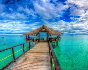 Leleuvia Island Beautiful Bay Doc Wooden Platform Straw Turquoise