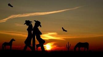 Stylish Romantic Couple With Sunset HD Wallpaper Only