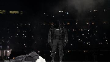 Kanye West S Spikey Donda Look Was Peak But Don T Touch