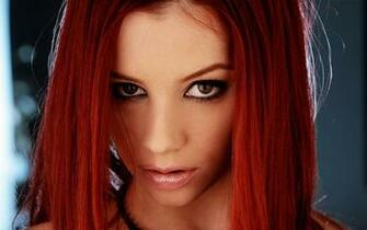 Ariel Piper Fawn Portrait Wallpaper