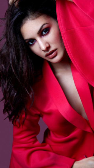 Beautiful Amyra Dastur In Red Dress 4k Ultra HD Mobile Wallpaper