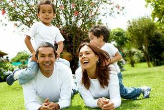 Family Photos Wallpaper HD Base
