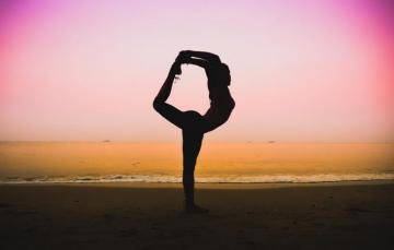 Wallpaper Sand Sea Beach Summer Girl Sunset Pose Silhouette