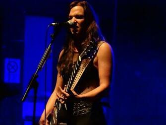 Lzzy Hale Wallpaper