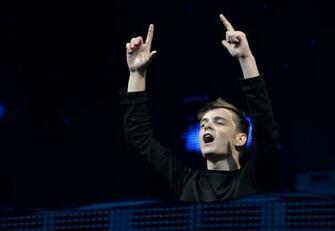 Martin Garrix Wallpaper Background