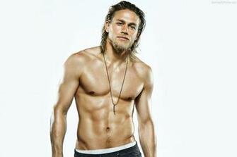 Charlie Hunnam HD Background