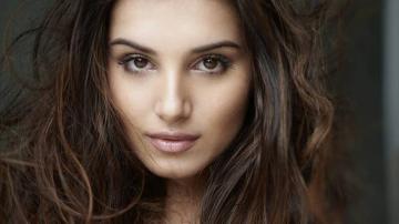 Tara Sutaria HD Desktop Wallpaper Baltana