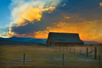 Country Barn Background Wallpaper