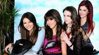 Victorious Cast Backdrop Wallpaper