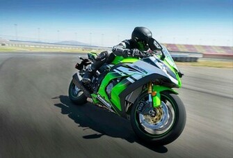 Kawasaki Ninja Zx 10r Wallpaper Bike On Road Desktop Background