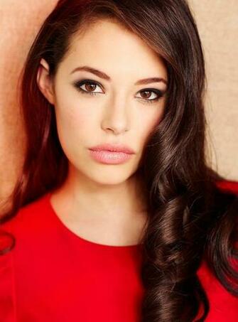 Chloe Bridges HD Wallpaper