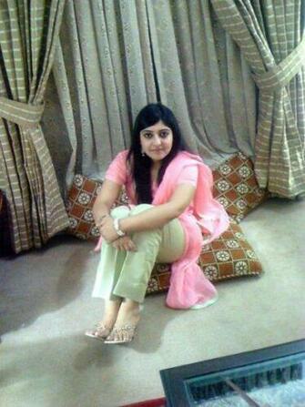 Pakistani Girls Hot Wallpaper