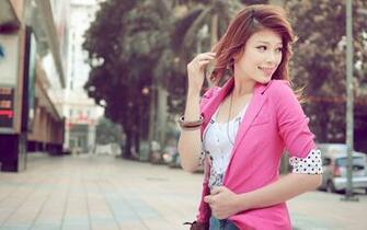 City Beautiful Asian Girl Wallpaper
