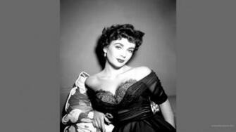 Elizabeth Taylor Wallpaper I Photo