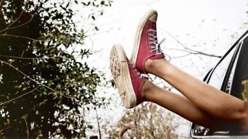 Feet Womans Girl Legs Shoes Car Window Wallpaper