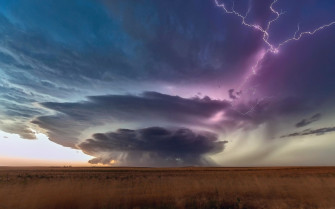 Thunderstorm And Lightning Ppt Wallpaper