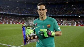 Claudio Bravo Transferred To Manchester City Fc Barcelona