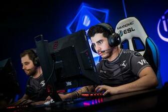 Coldzera Niko And S1mple The Generation Of Miracles Slingshot