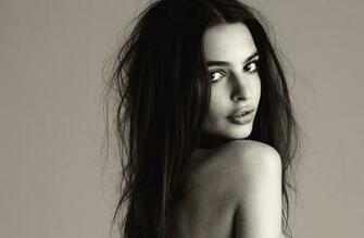 Emily Ratajkowski HD Wallpaper Background Image