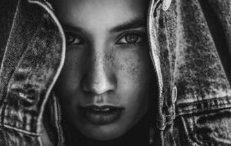 Wallpaper Portrait Freckles Monochrome Jeans Alina Andrey