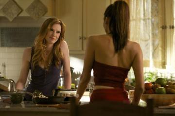 Sara Canning Pictures