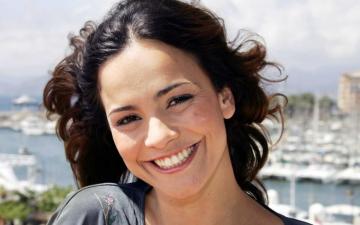 Alice Braga Smiling Wallpaper Stock Photos