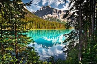Beautiful Mountains Lake Wallpaper Pictures