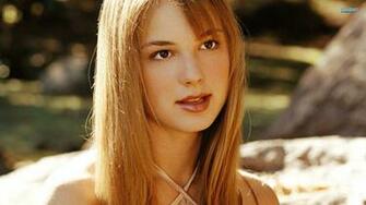 Emily Vancamp Wallpaper iPhone Imagebank Biz