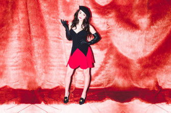 Charli Xcx HD Wallpaper