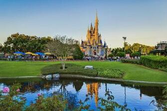 Cities City Walk Carousel Wallpaper