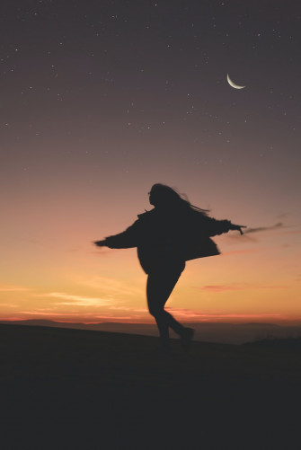 Aesthetic Girl Pictures Image