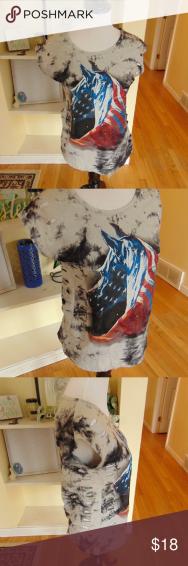 Nwot Derek Heart Distressed Graphic Tee Clothes Design