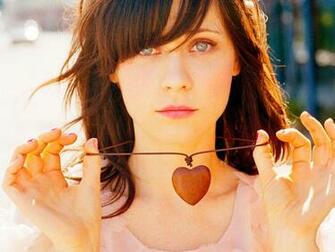 Hollywood Star Zooey Deschanel HD Wallpaper